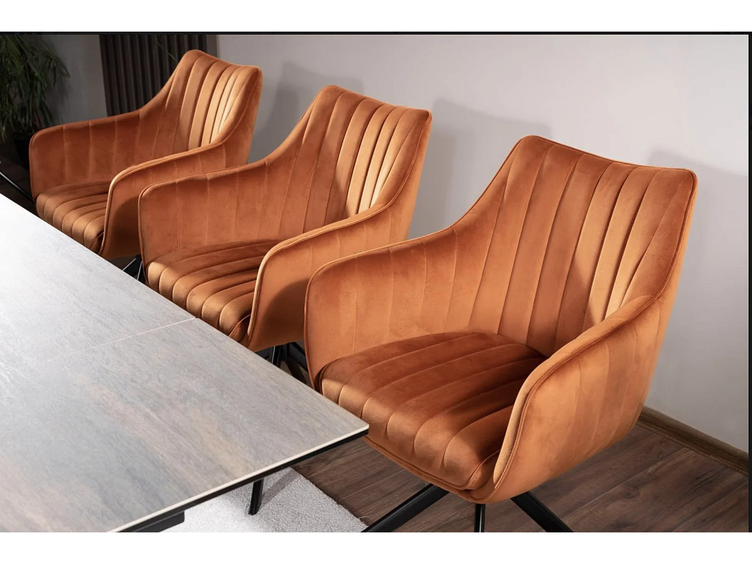 Chaise de salle à manger pivotante à 180° velours et acier noir Binka-Couleur Gris clair