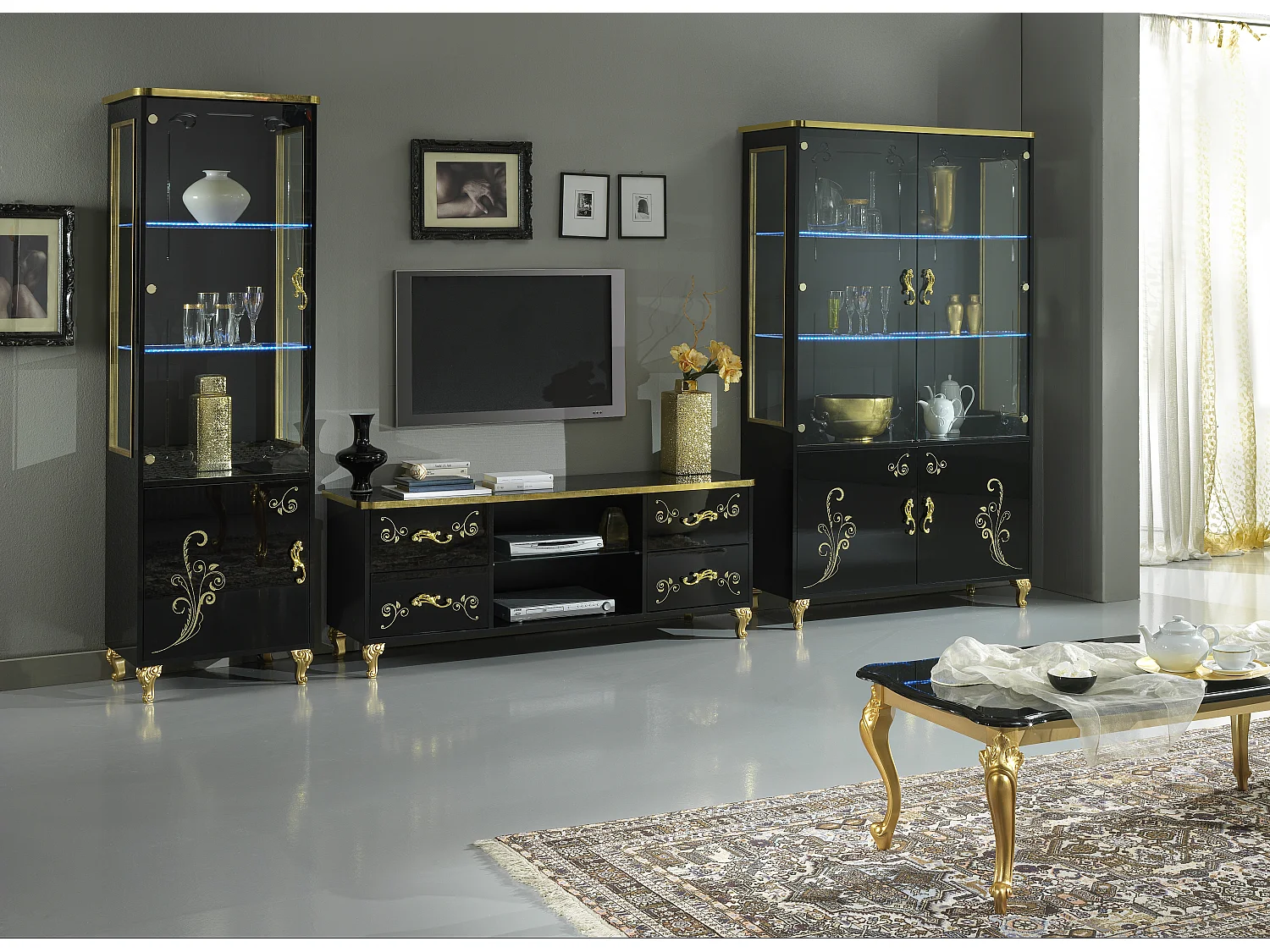 Vitrine à LED 4 portes bois vernis brillant noir et doré Jade 60cm