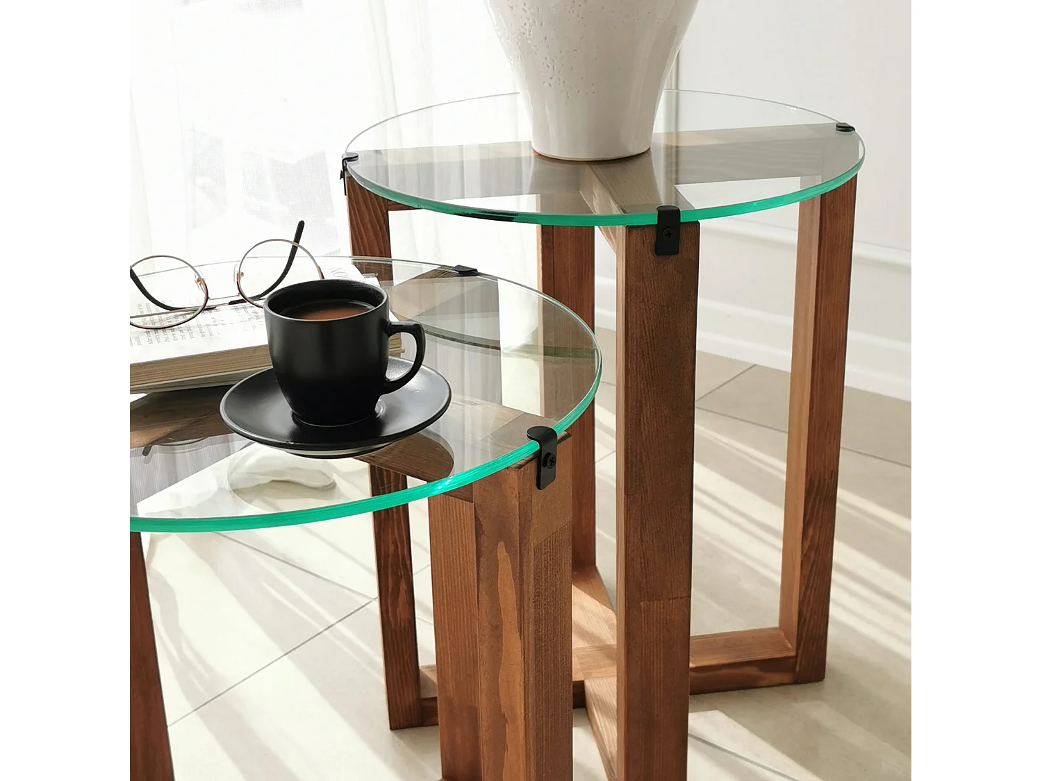 Table basse gigogne bois noyer mélaminé et verre trempé Mouka - Lot de 2