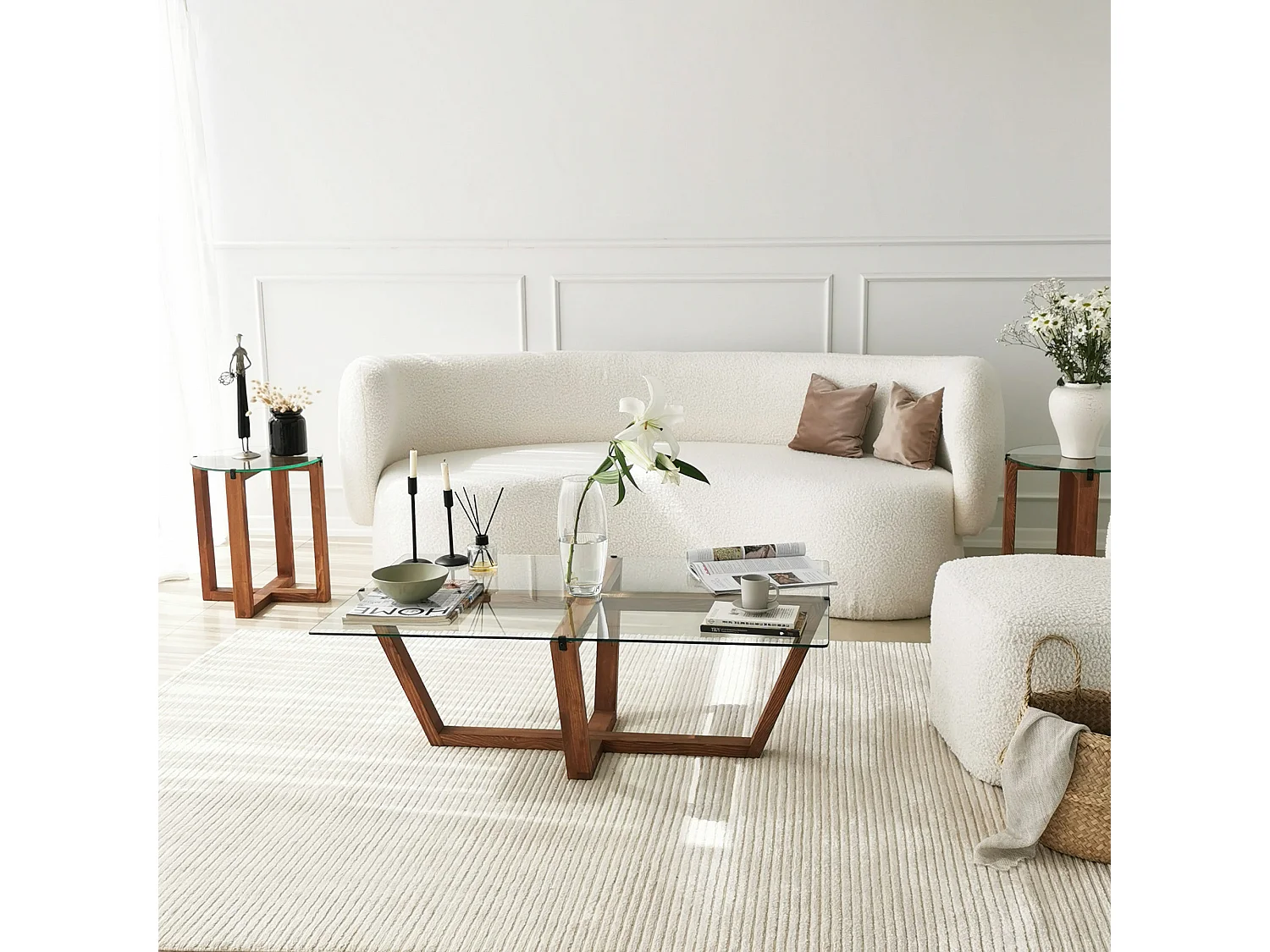 Table basse bois noyer mélaminé et verre trempé Mouka 105cm