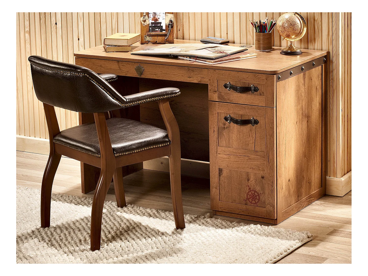 Bureau enfant Pirate bois clair