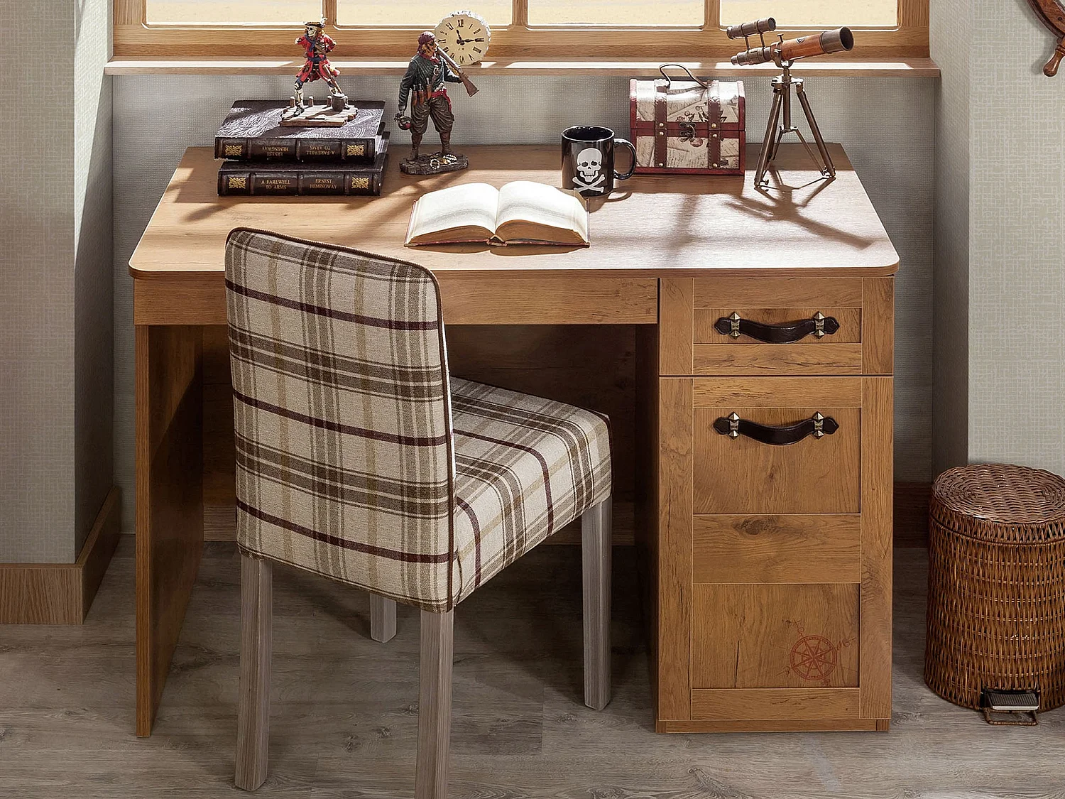 Bureau enfant Pirate bois clair