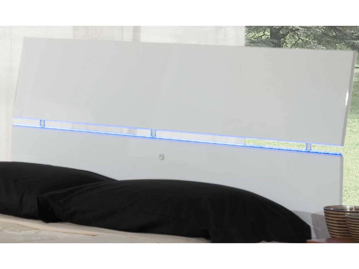Wit gelakt houten opbergbed en wit gelakt hoofdeinde met LED Mona-Slapen 160x200cm