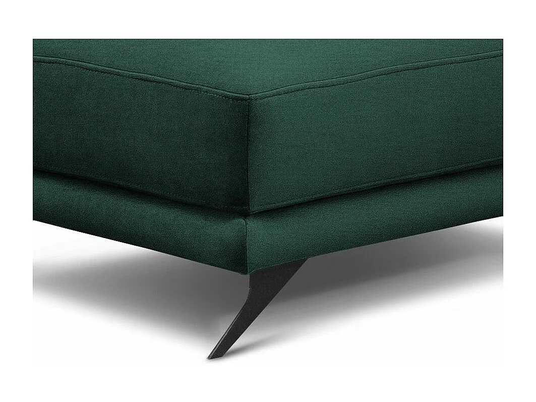 Zora zachtgroene stoffen poef en zwart metalen poten 82 cm