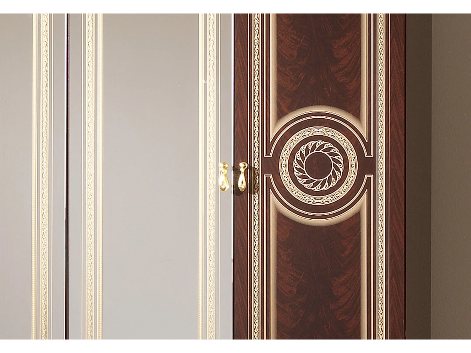 Armoire adulte 4 portes laqué acajou Soraya 193cm