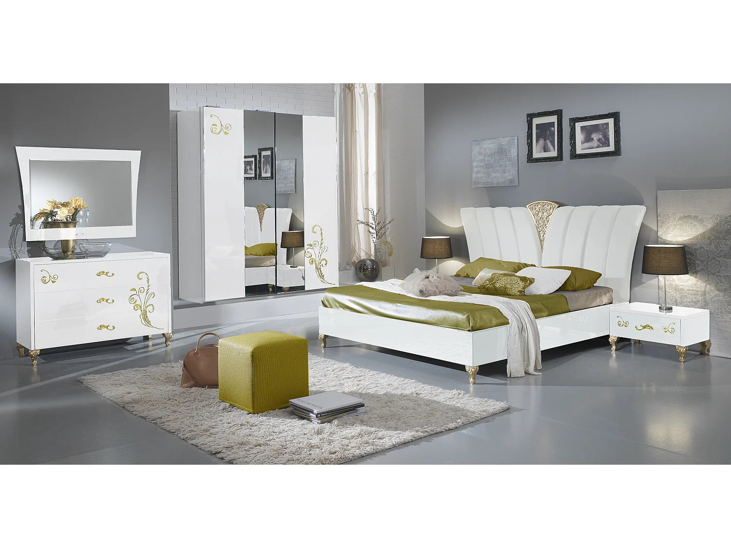 Grande armoire de chambre design 3 portes coulissantes bois laqué blanc et doré Jade 270cm