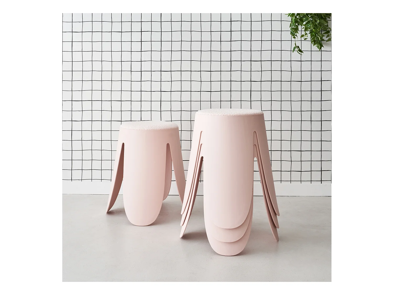 Taburetes apilable de borreguito texturizado, set de 4 rosa pálido