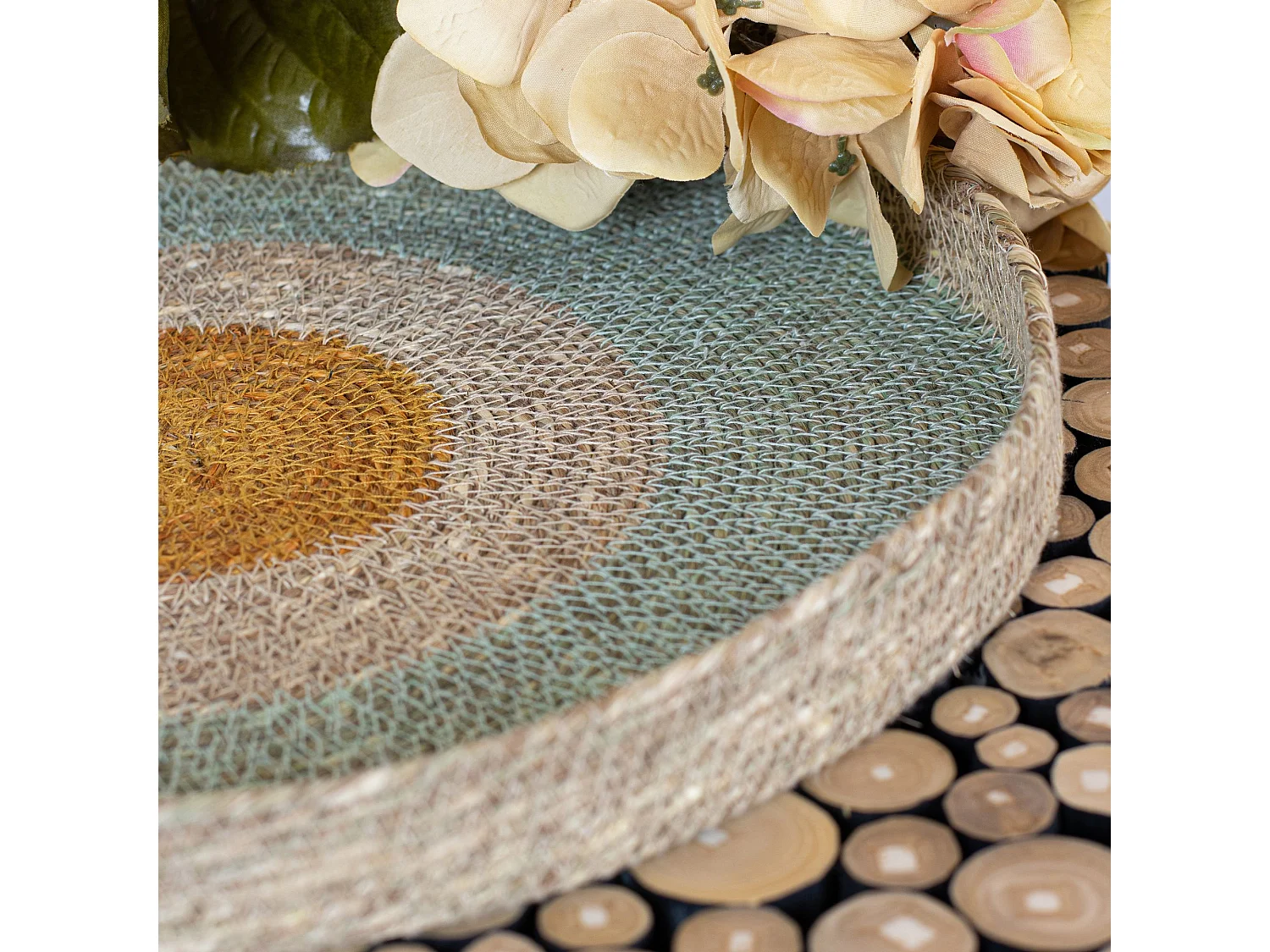 Now's Home - Centre De Table Rond En Jonc De Mer Tresse  Main Diam 33x4cm Kampa