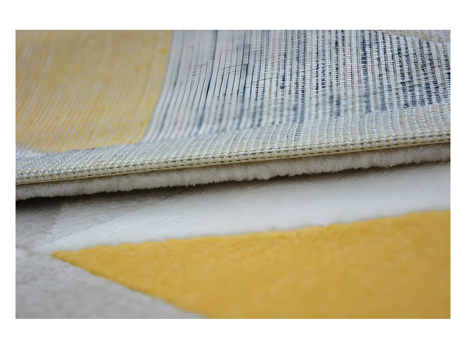 Tapijt SCANDI 18214/251 - Driehoek 140x200 cm