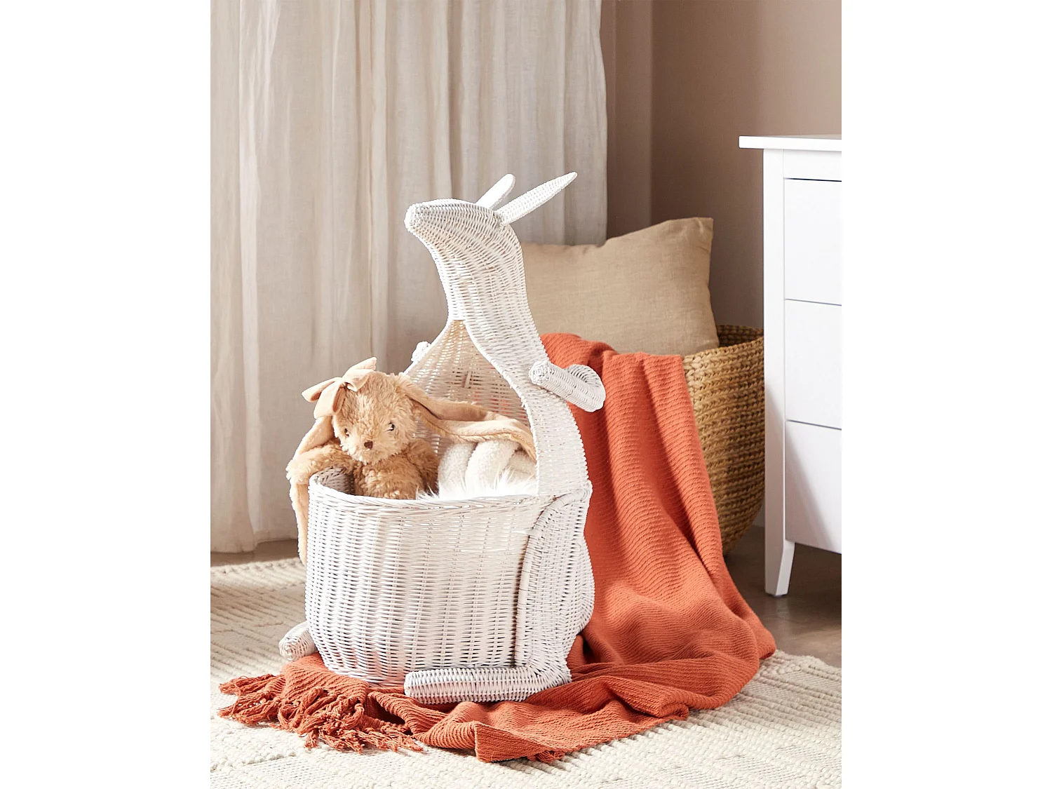 Aufbewahrungskorb Rattan weiß 74 cm Känguruform Spielzeugkorb für Kinder Kapiti