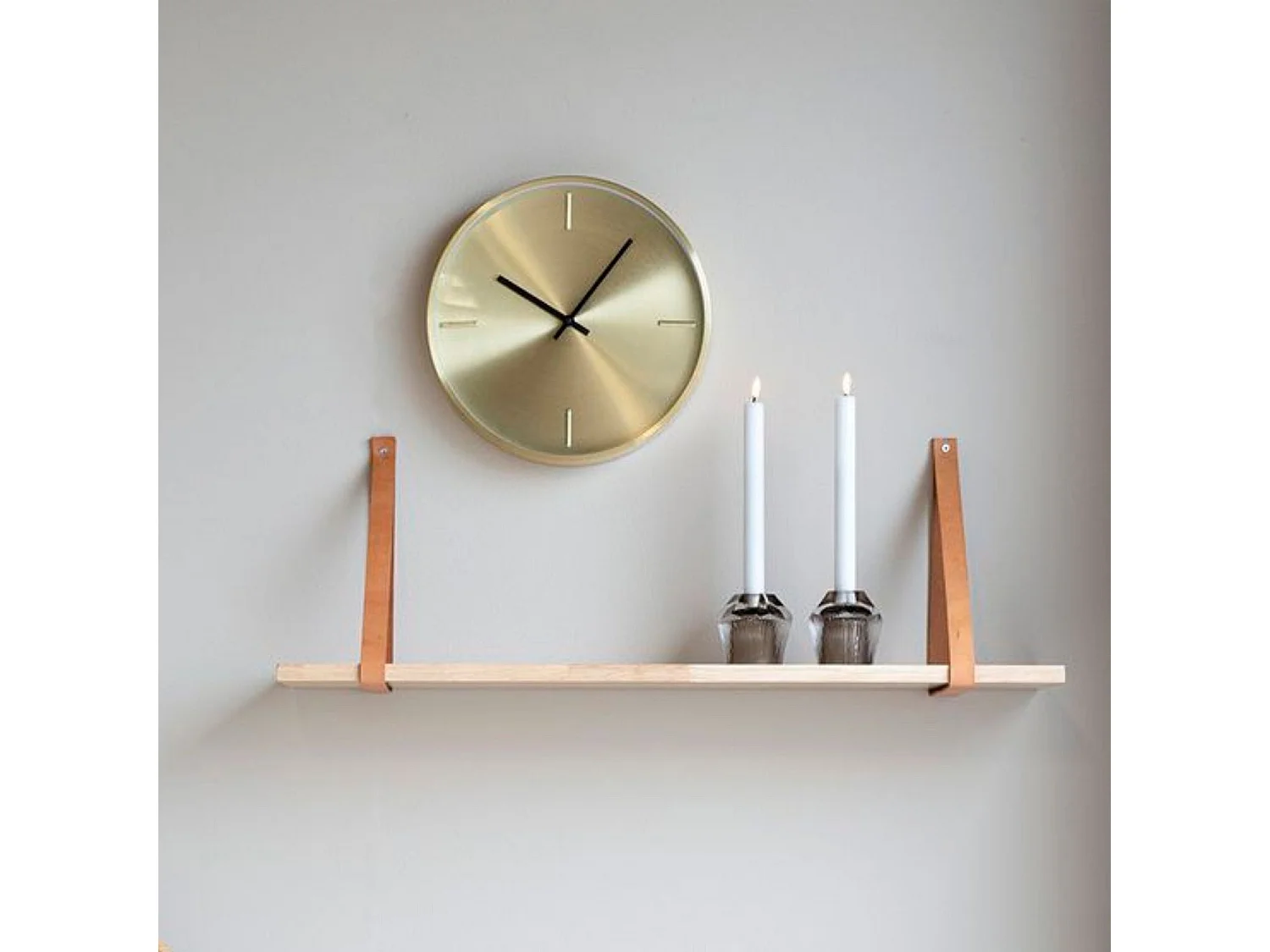 Istanbul - Horloge ronde en aluminium ø30cm : Couleur - Laiton