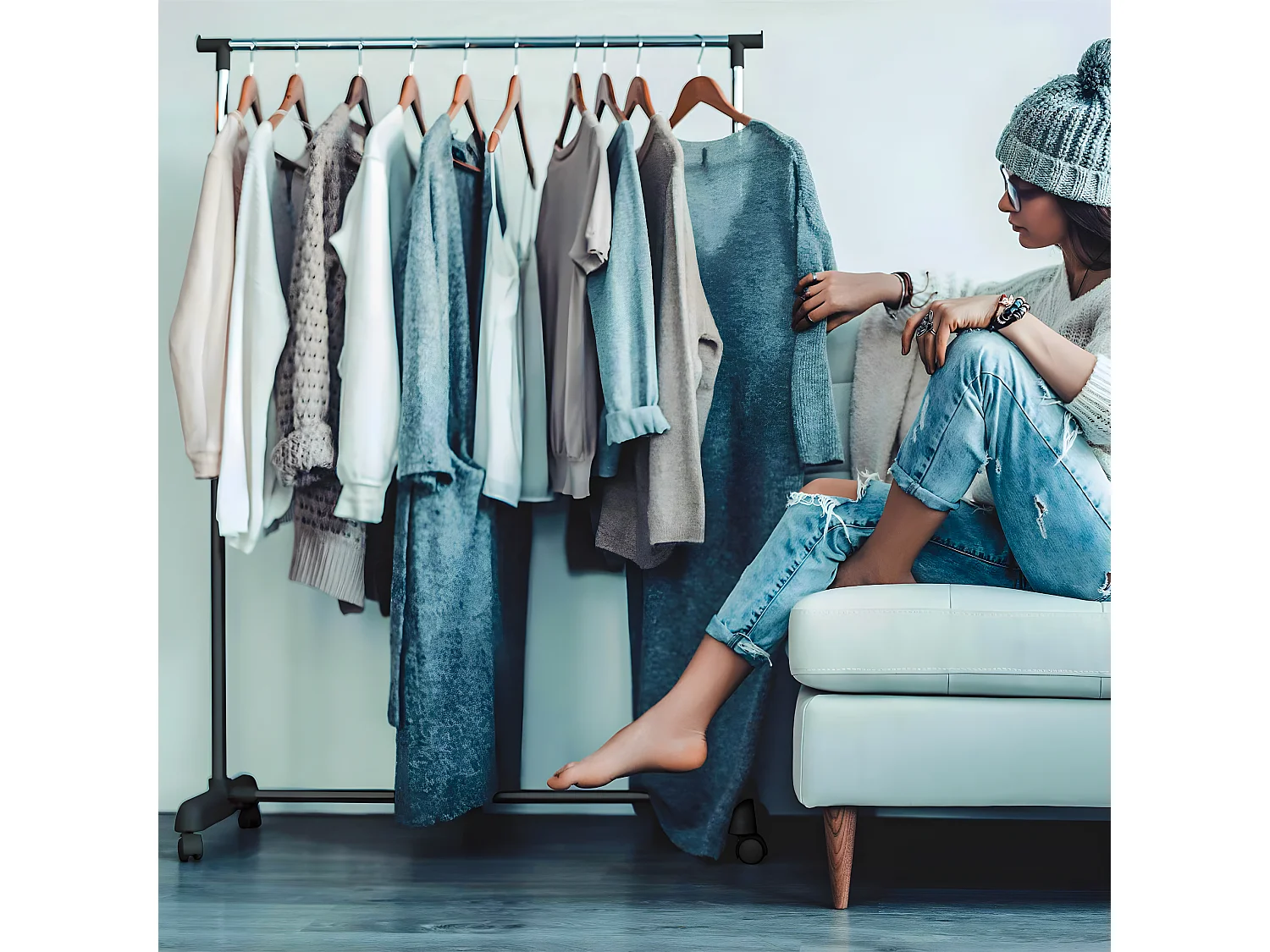 VICKY - Portant Simple Réglable à Roulettes Noir et Chrome