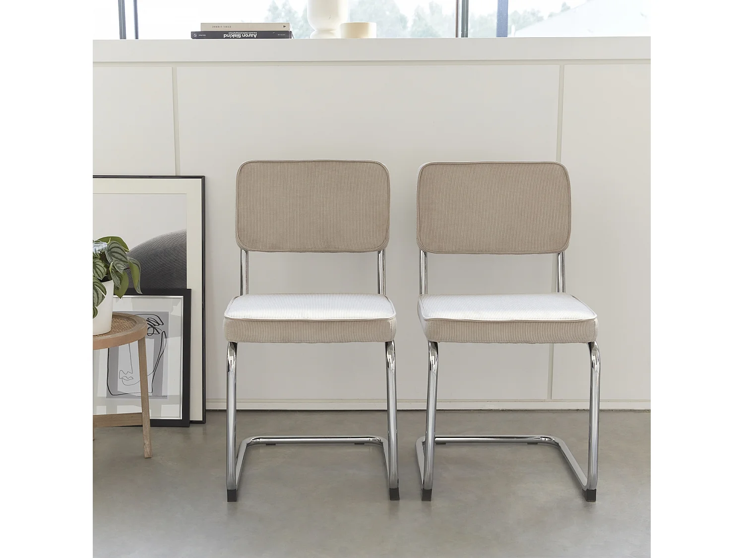 Lot de 2 chaises cantilever. velours côtelé Crème - Maja