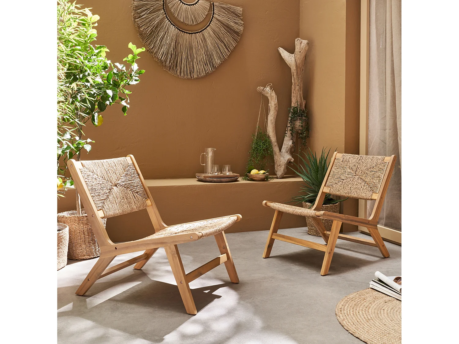 Lot de 2 fauteuils relax de jardin en bois et résine effet paille. intérieur / extérieur
