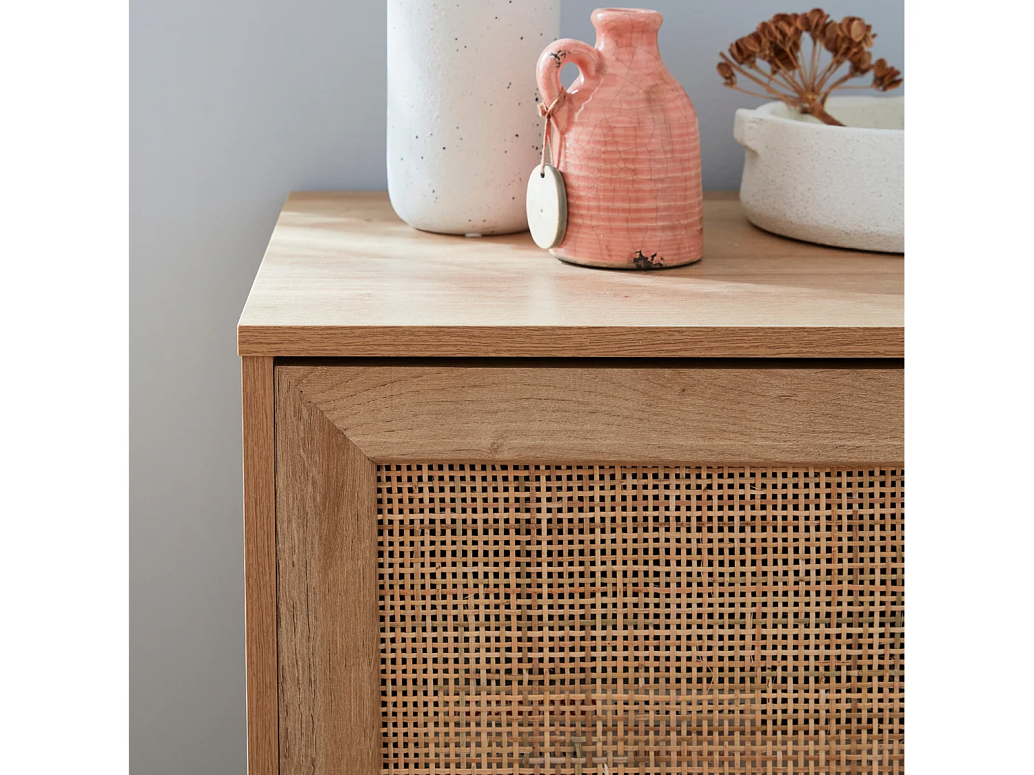 Meuble de rangement en cannage 80x39x65.8cm  Bohème - Naturel -  2 niveaux - 1 porte -  pieds scandinaves. buffet bas