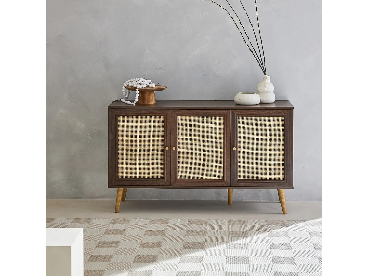 Buffet de rangement en cannage 120x39x70cm  - Bohème - 2 niveaux. 3 portes. pieds scandinaves. buffet bas