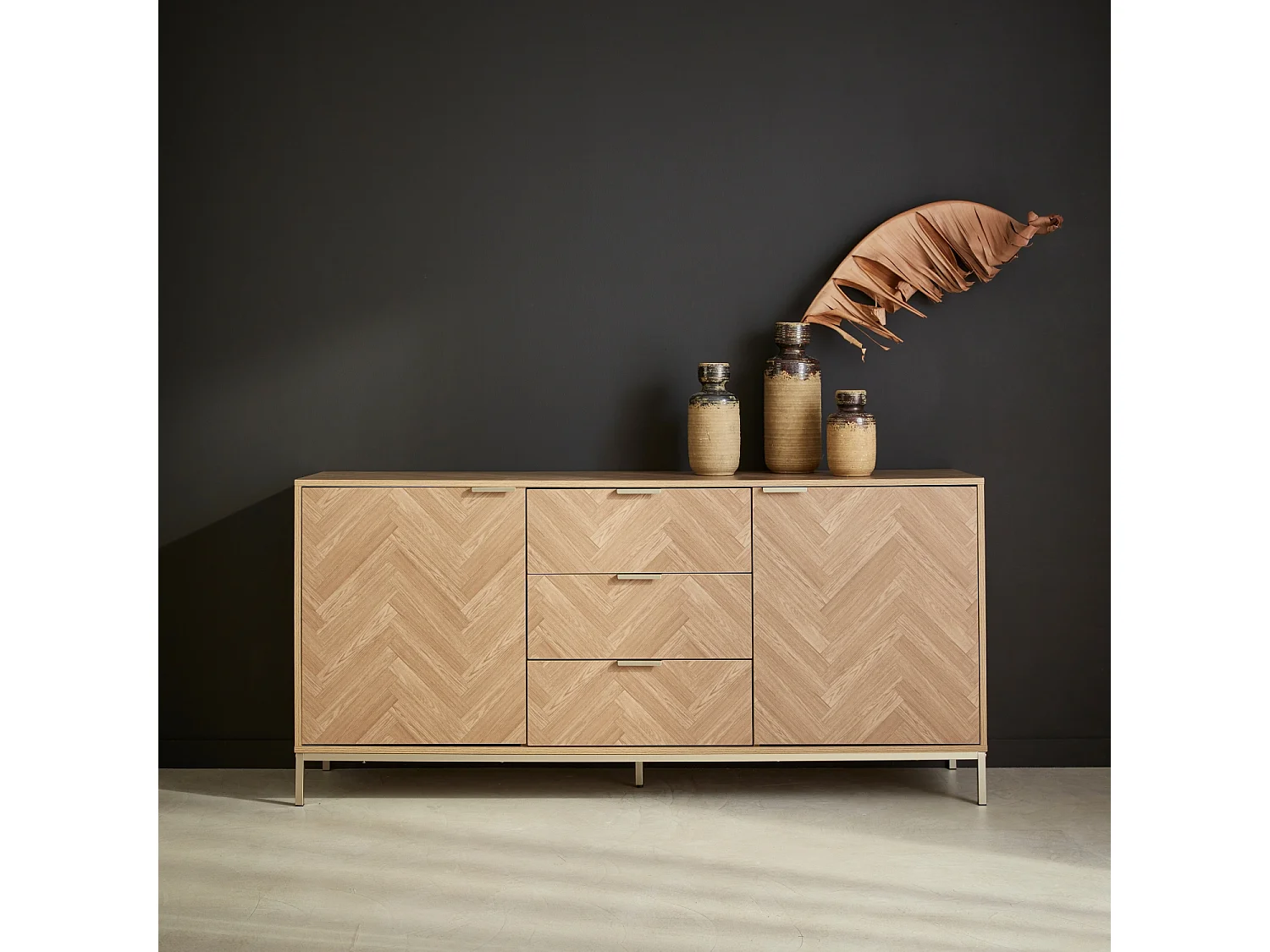 Buffet de rangement. Budapest. deux portes. deux étagères. trois tiroirs. buffet bas. L160 x l 40 x H 75cm