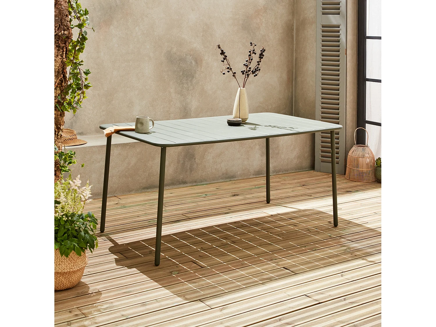 Table de jardin métal 6-8 places. kaki. Amelia. 160x90xH72.5cm