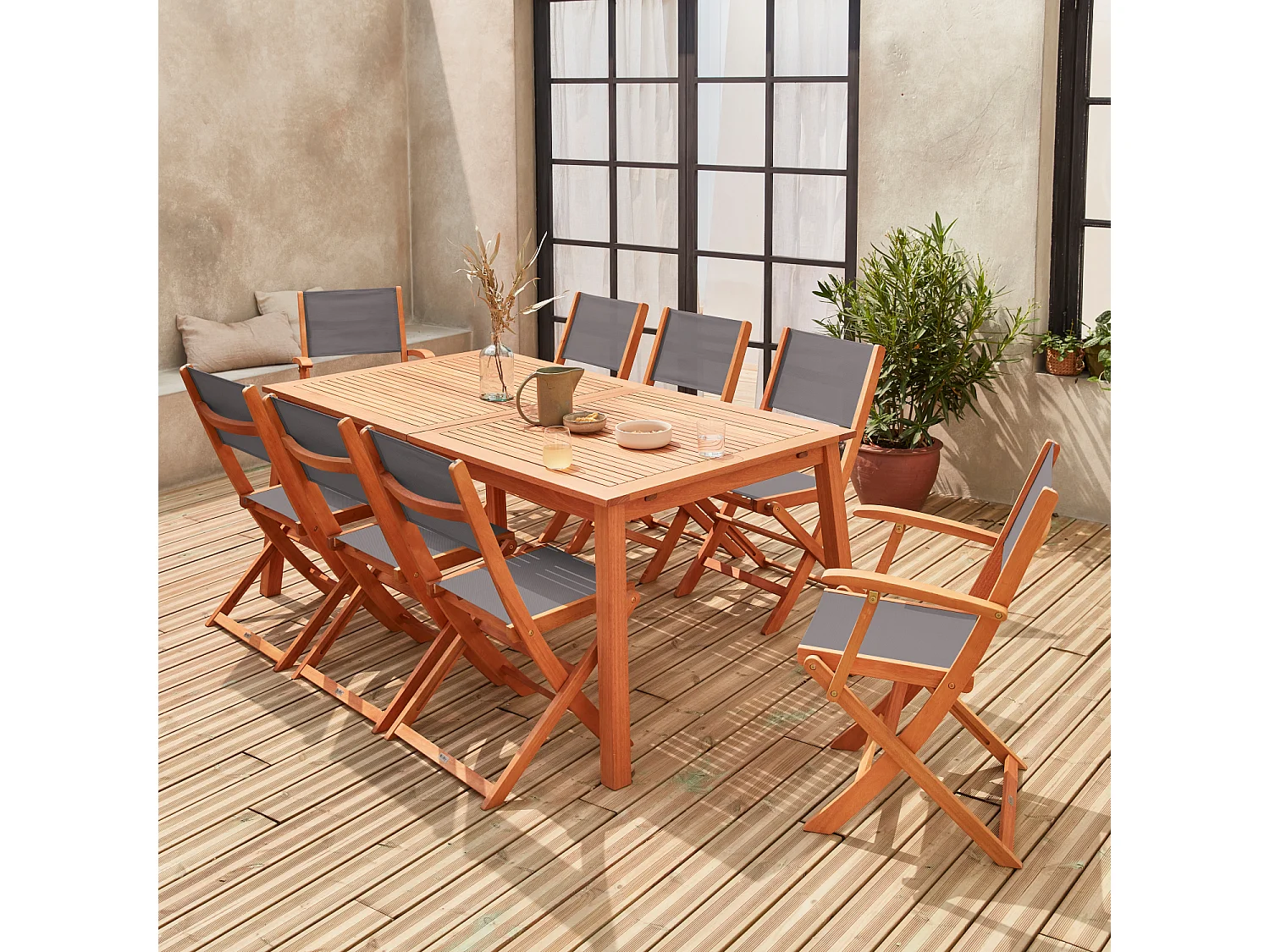 Table de jardin extensible bois d'eucalyptus + 8 assises. en bois d'Eucalyptus huilé et textilène gris anthracite