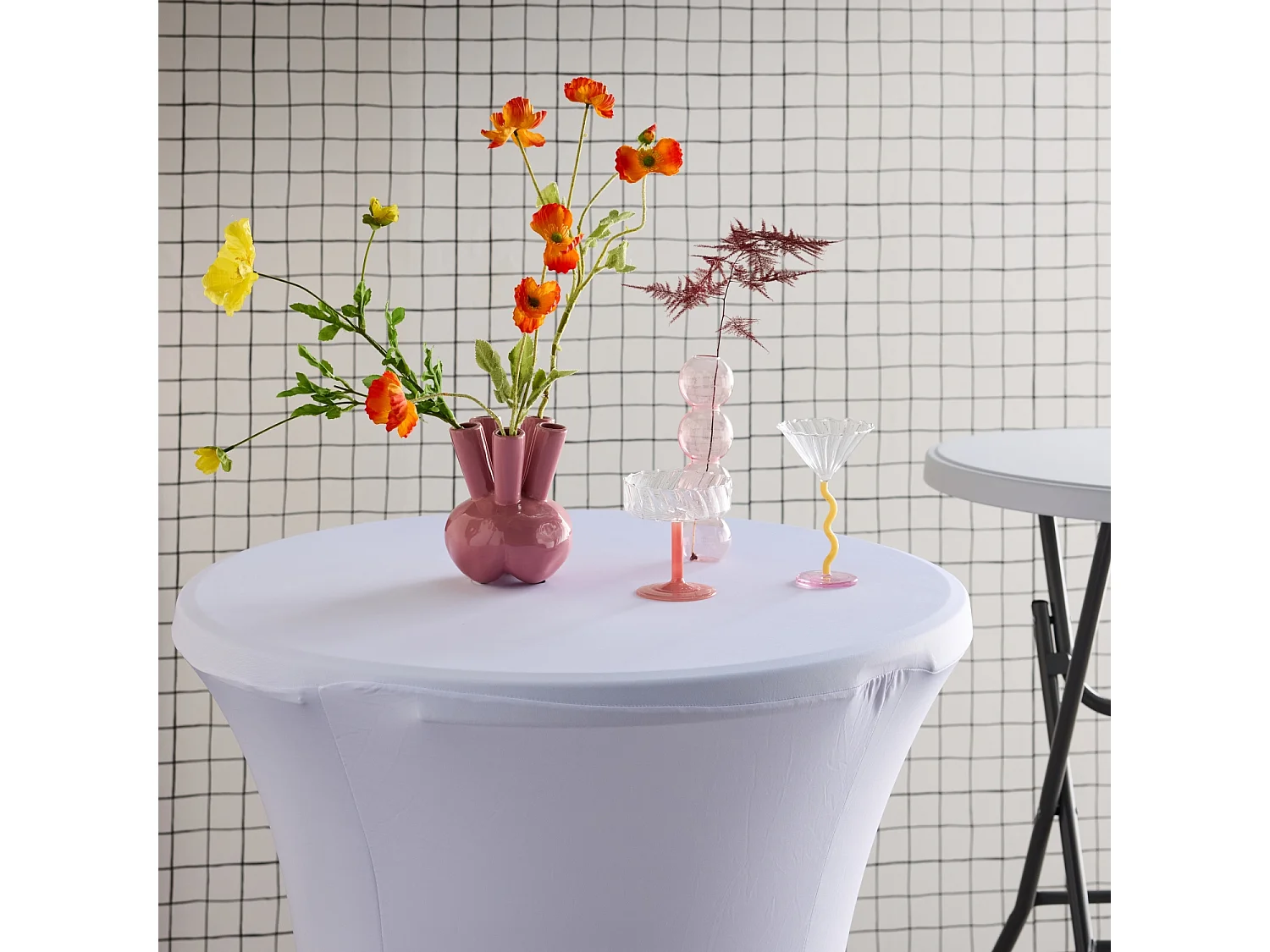 Set di 2 tavoli pieghevole con copertura protettiva, bianco