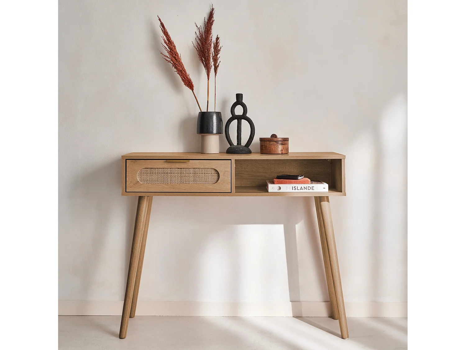 Console décor bois et cannage arrondi . Eva. 1 tiroir. 1 niche. pieds scandinaves. L 100 x l 29 x H 81cm