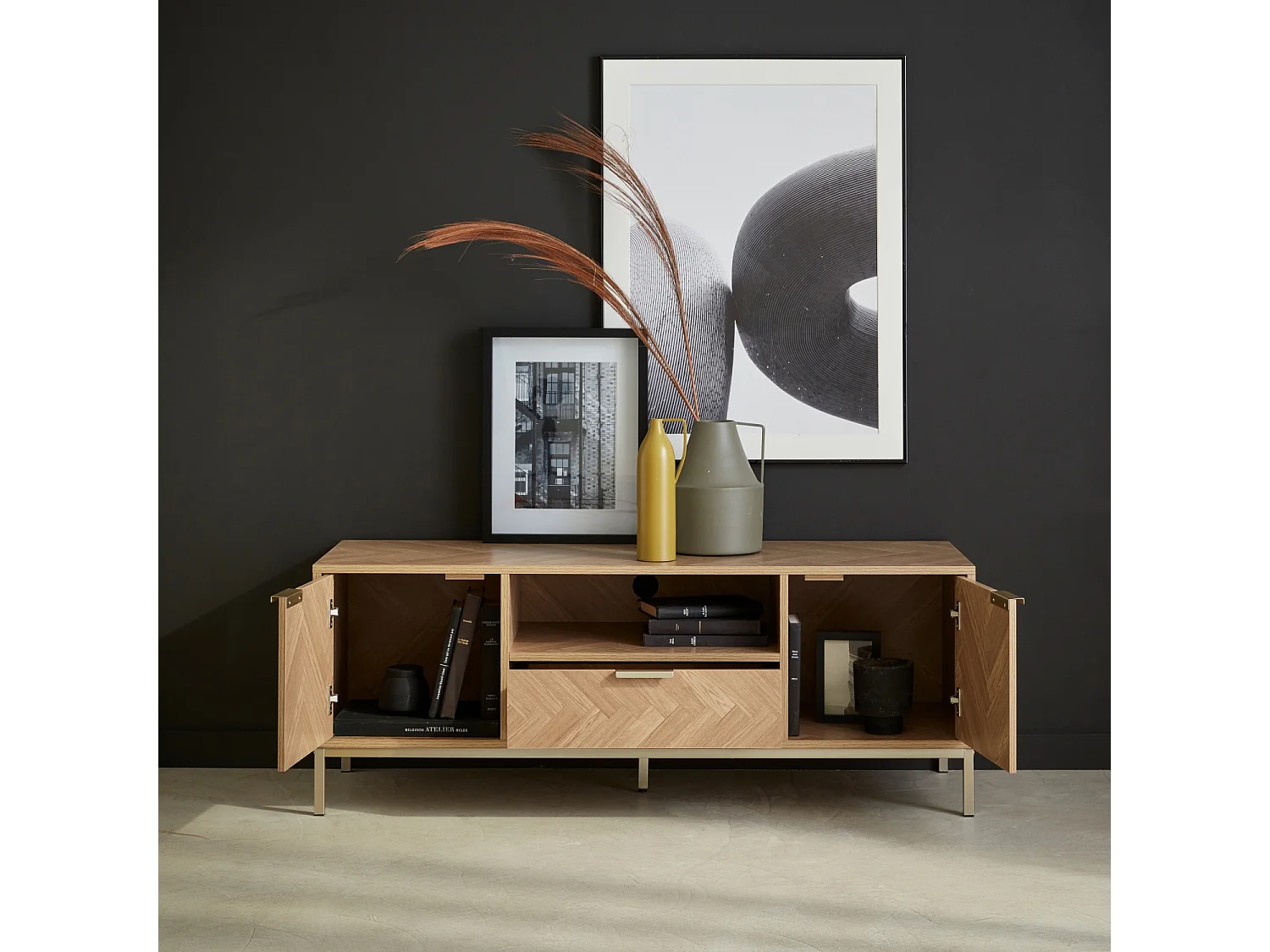 Meuble TV. Budapest. deux portes. 1 niche. deux étagères. 1 tiroir  L 120 x l 40 x H 45cm