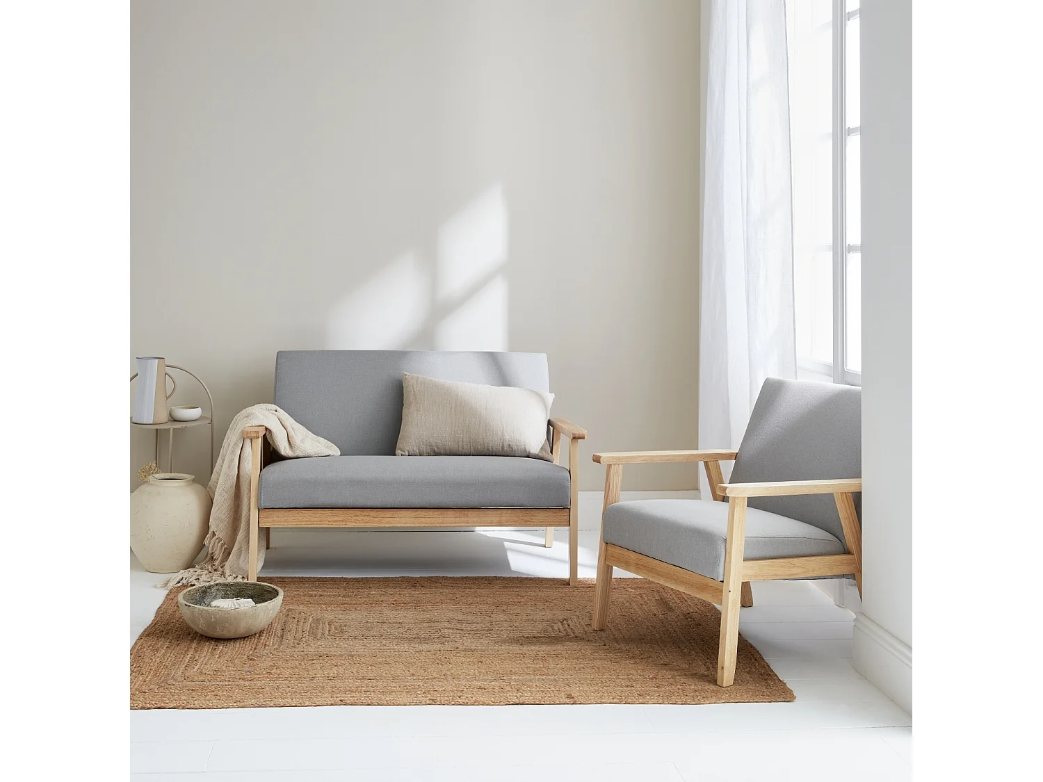 Panca e poltrona a 3 posti in legno e tessuto, grigio chiaro