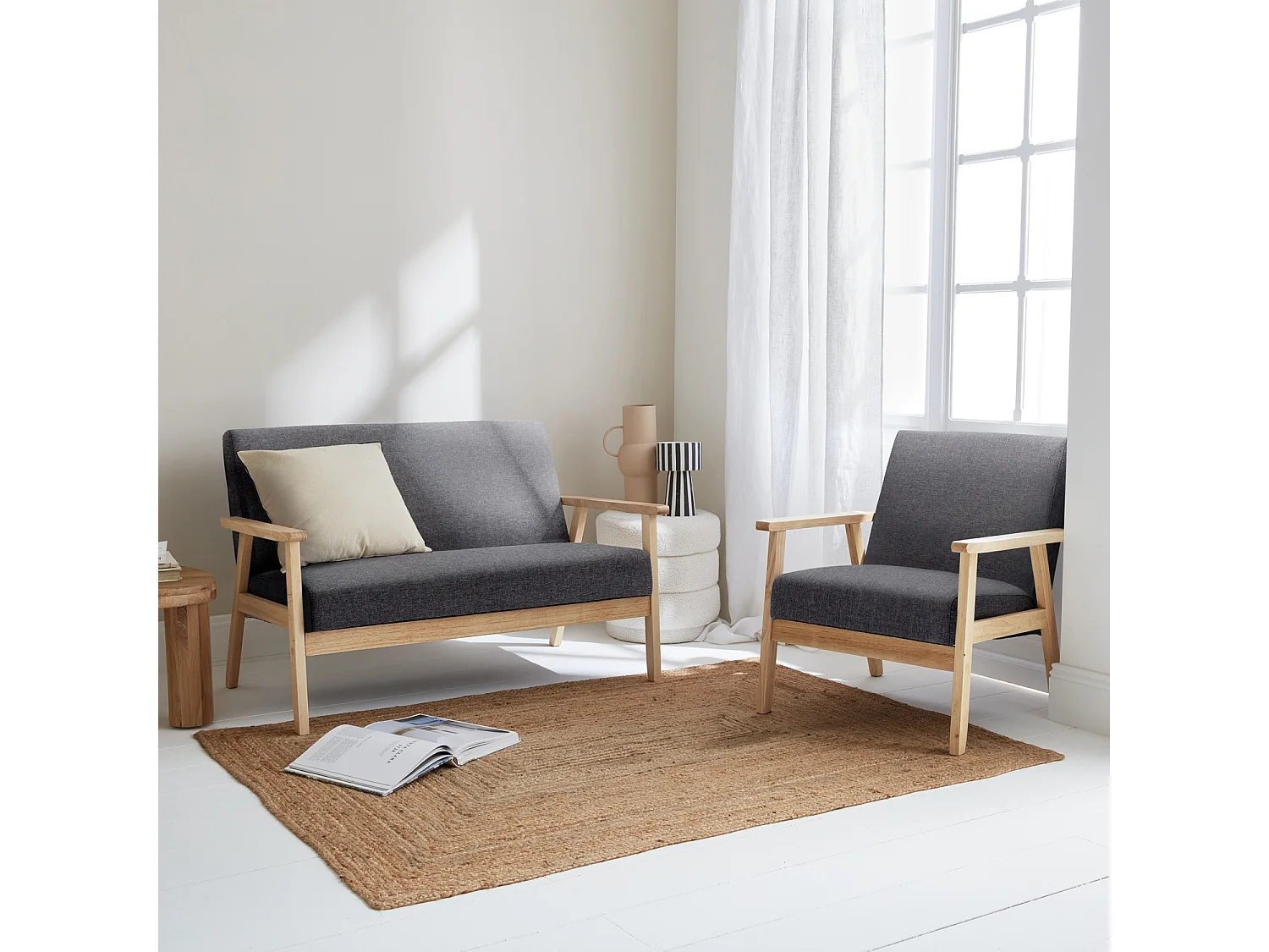 Banco y sillón de madera y tela, 3 plazas gris oscuro