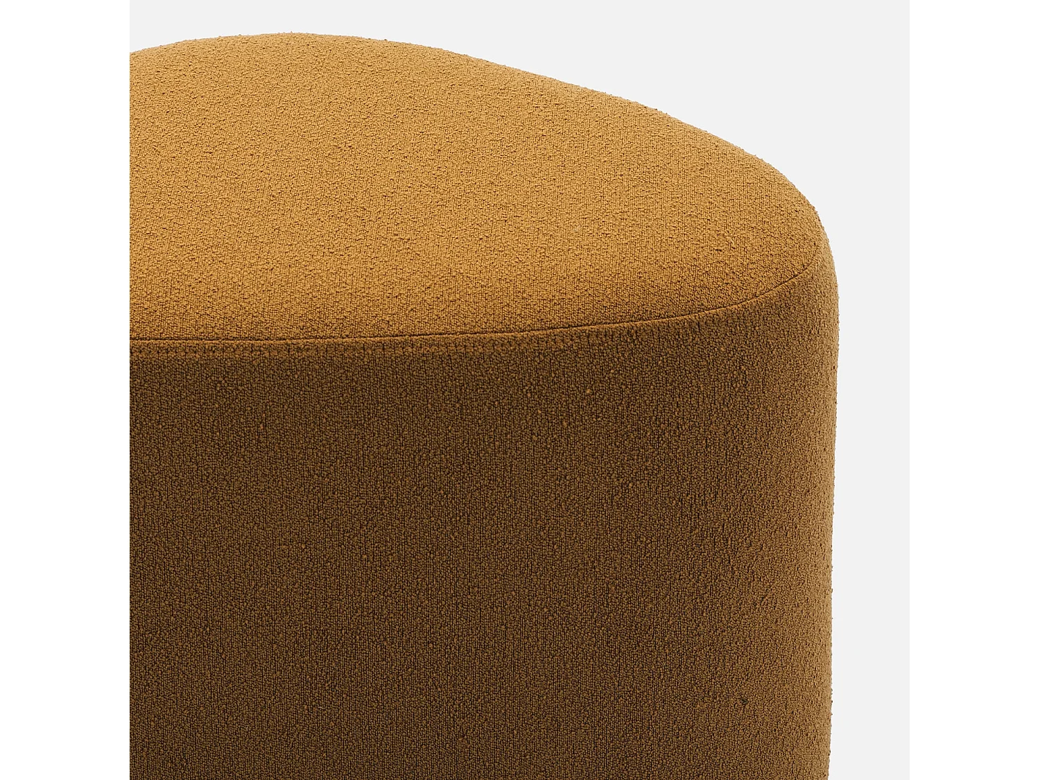 tabouret. pouf en forme de galet en tissu moutarde. TAO L 60 x P 44 x H 40cm