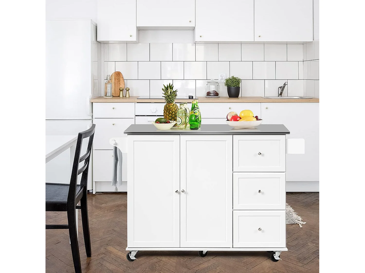 Kücheninsel mit Handtuchhalter