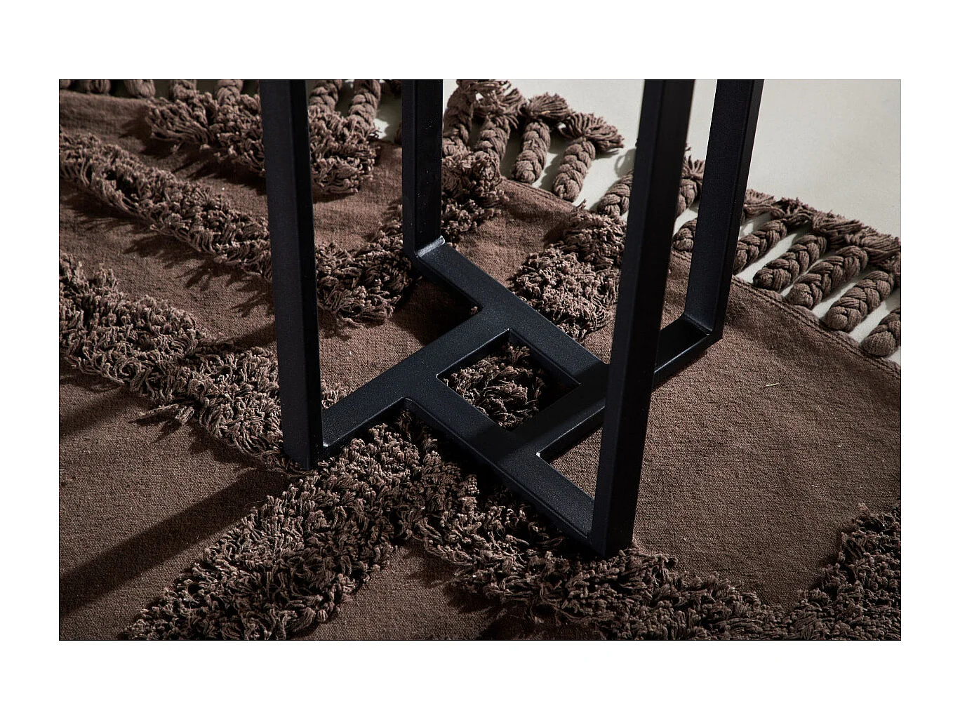 Lawton salontafel 55x40cm zwart.