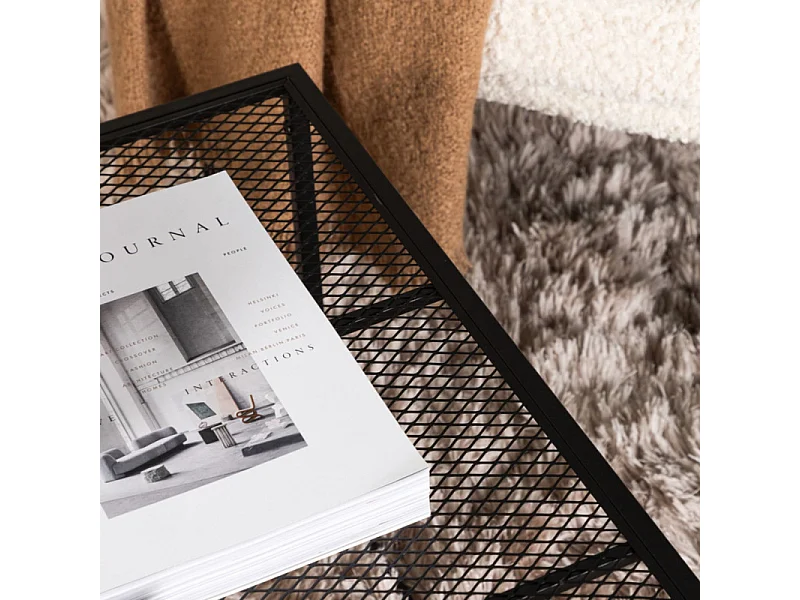 Netz Couchtisch schwarz.