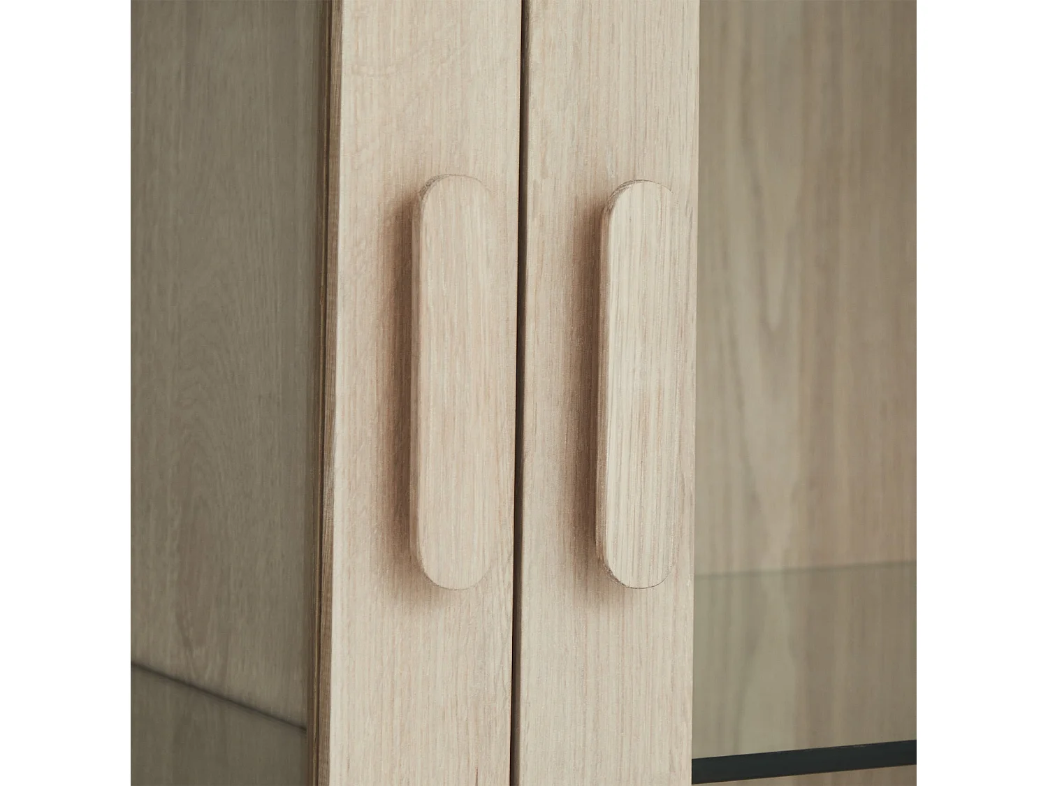 Vitrine Porto avec 4 portes et 2 tiroirs - Chêne massif et MDF - huile blanche