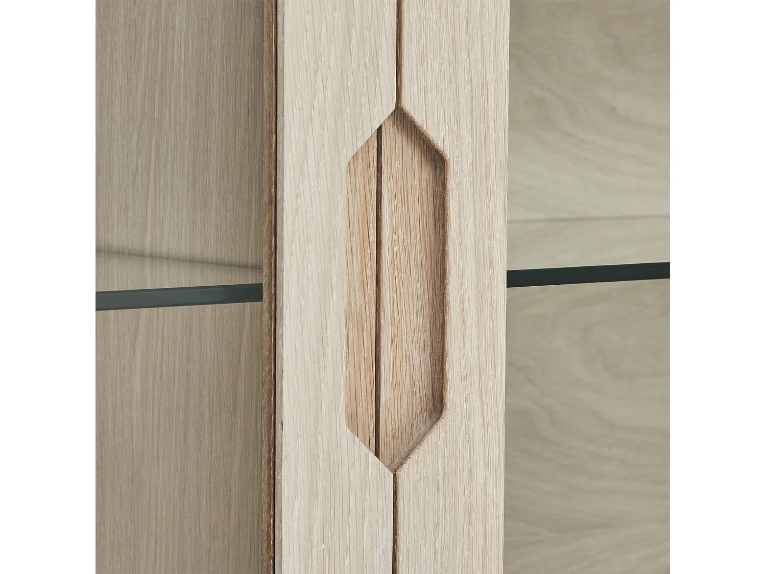 Vitrine murale Nyborg avec 3 portes et 3 niches - Chêne massif et MDF - huile blanche