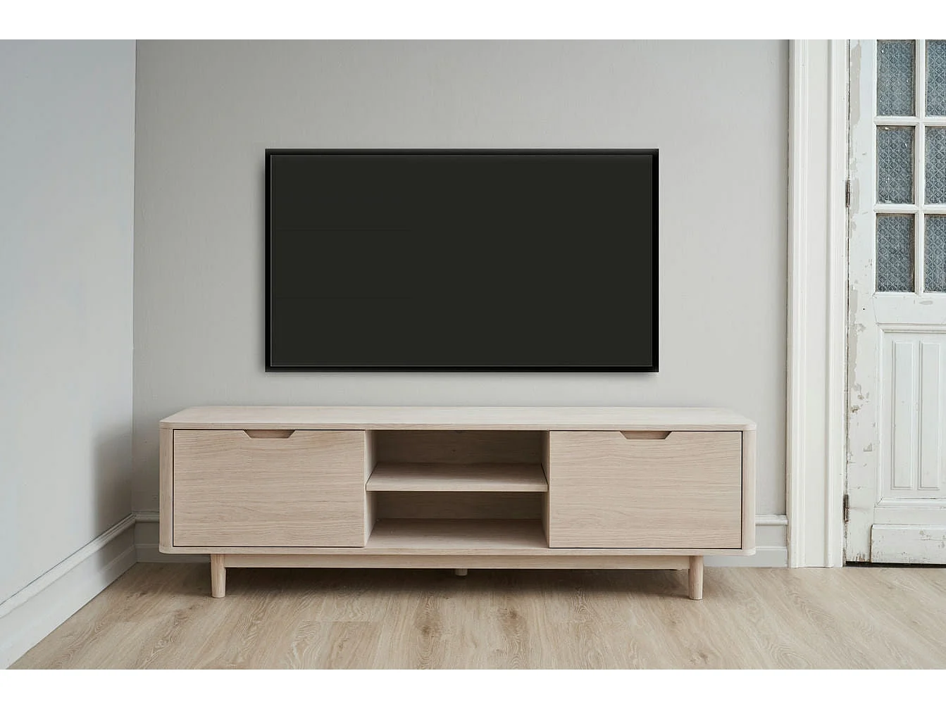 Meuble TV Nyborg avec 3 portes et 2 niches - Chêne massif et MDF - huile blanche