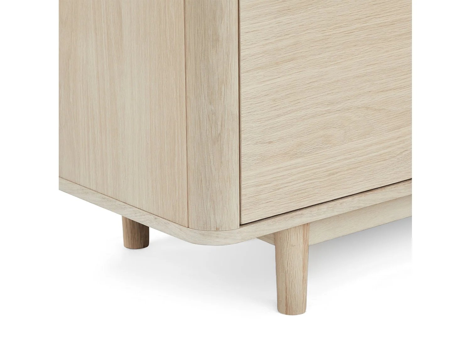 Meuble TV Nyborg avec 3 portes et 2 niches - Chêne massif et MDF - huile blanche