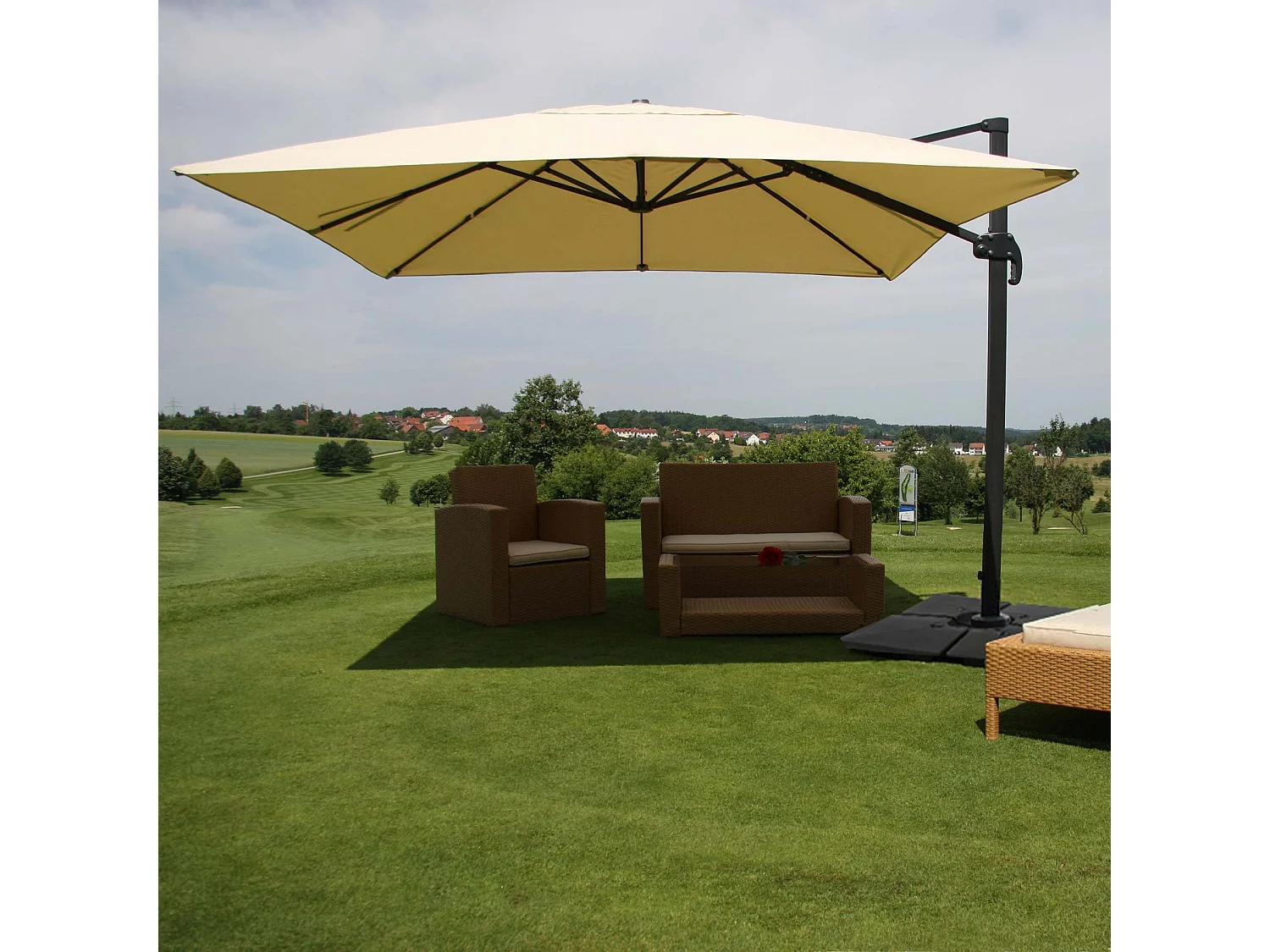 MCW-A96 II drejelig parasol,  cremefarvet med stativ, drejelig