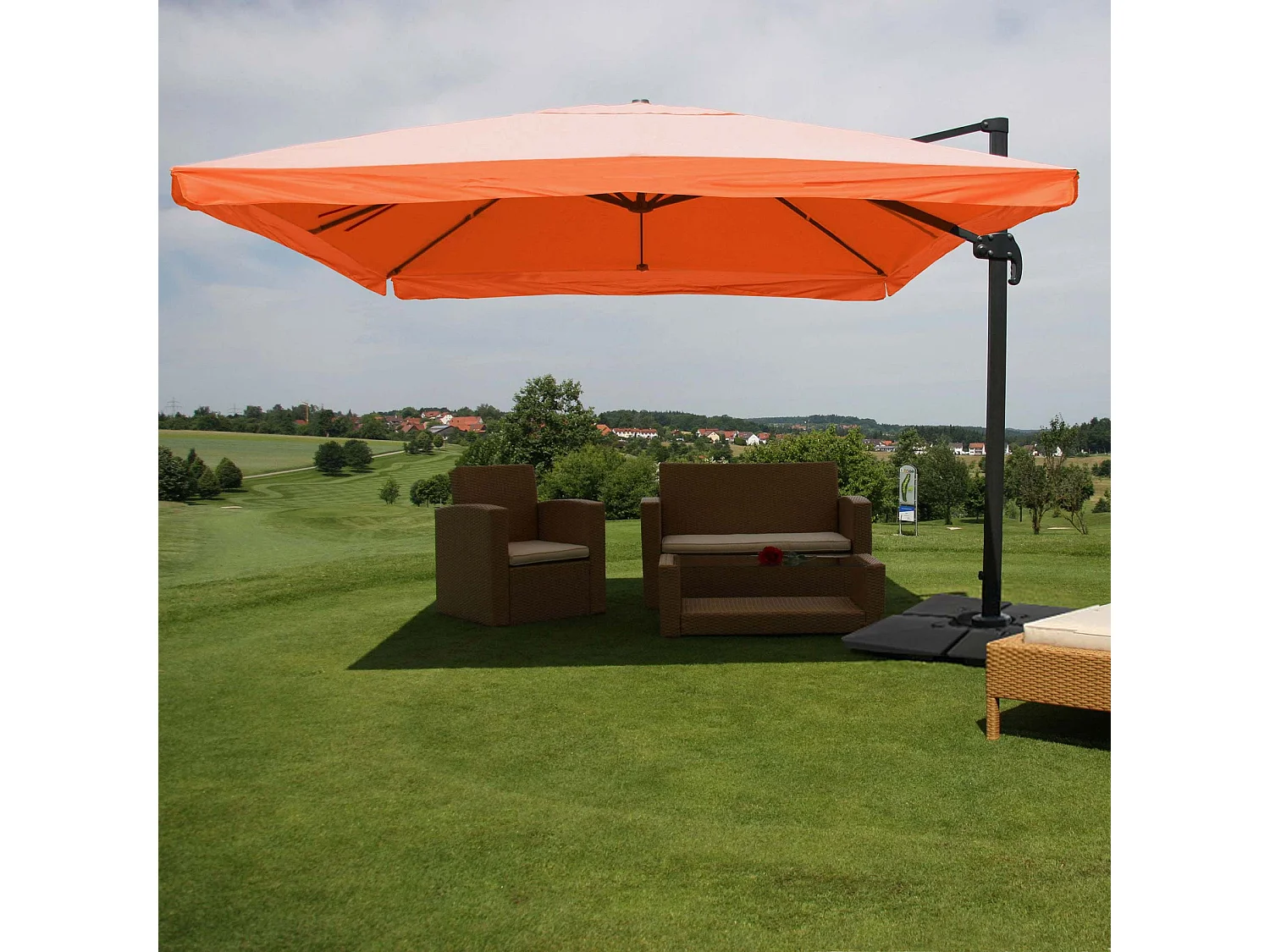 Ombrellone parasole decentrato MCW-A96 3,5x3,5m alluminio ~ con volante arancione con base