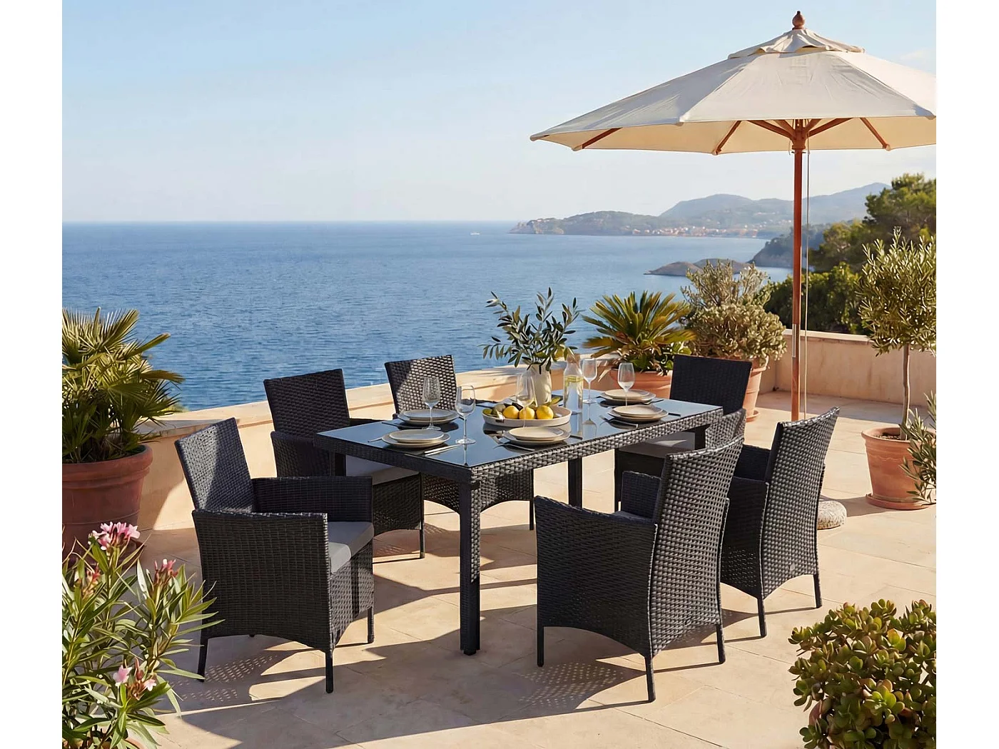 Zestaw z polirattanowym wykończeniem  Hamar (7 elementów),  antracytowy, poduszki antracytowe