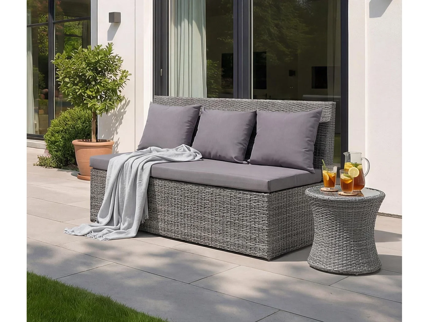 Sofa dwuosobowa z rattanu syntetycznego MCW-G16,  szara, poduszki ciemnoszare