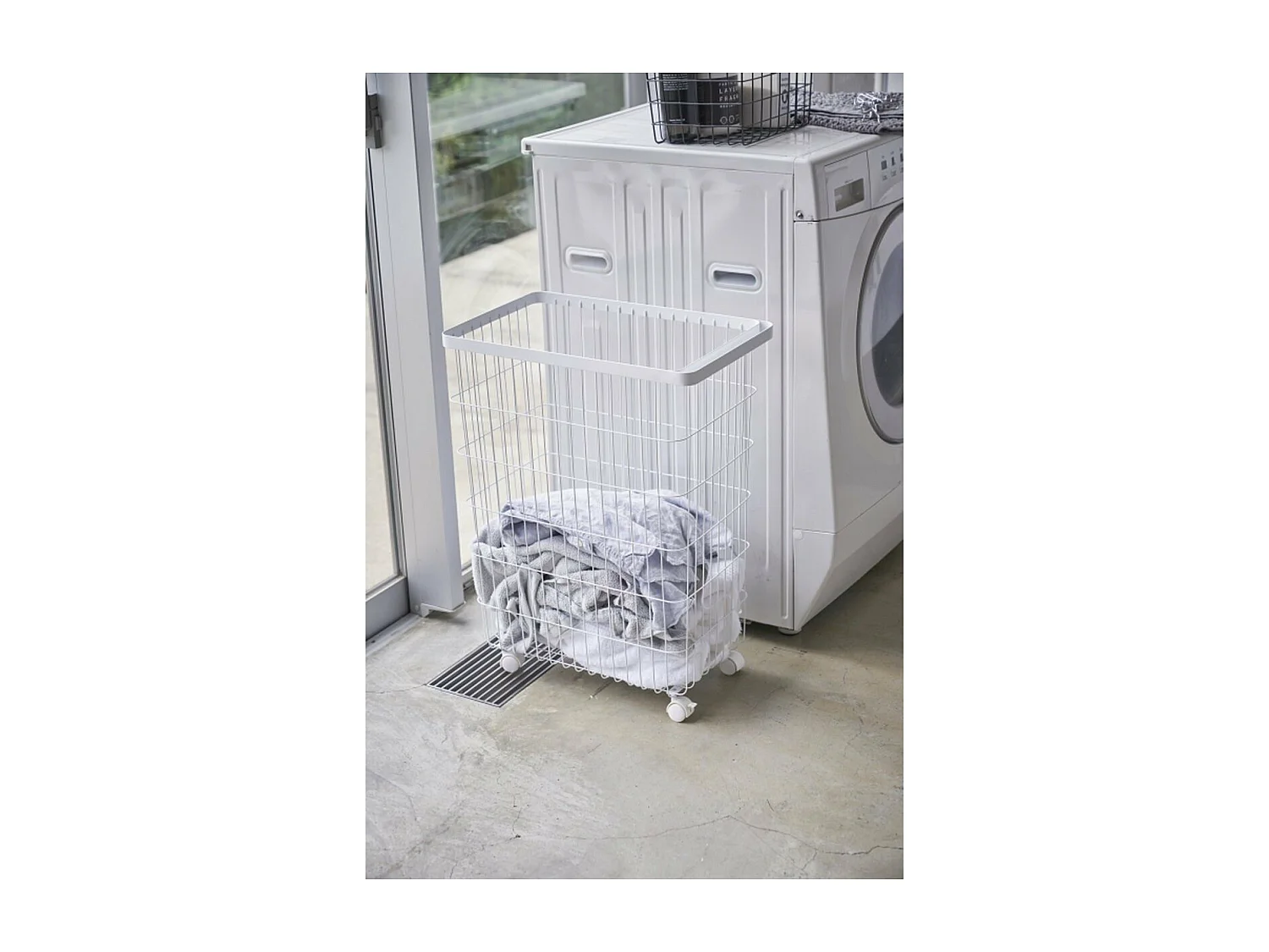 Cesto per biancheria con ruote in metallo H56.5cm