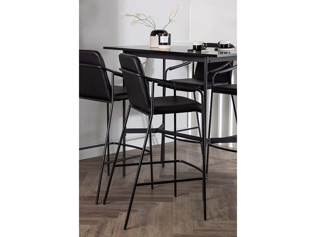 Rax barmeubelset bartafel zwart en 4 Tvist barstoelen zwart.