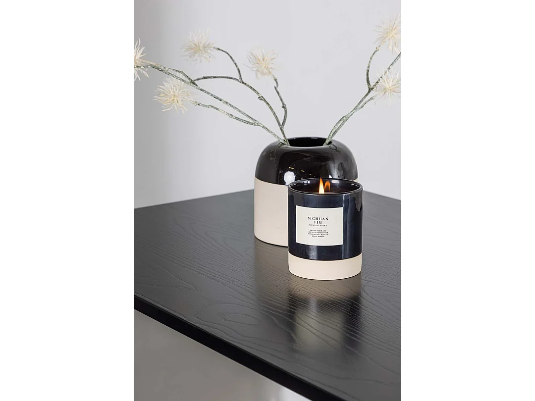 Rax barmeubelset bartafel zwart en 4 Lui barstoelen zwart.