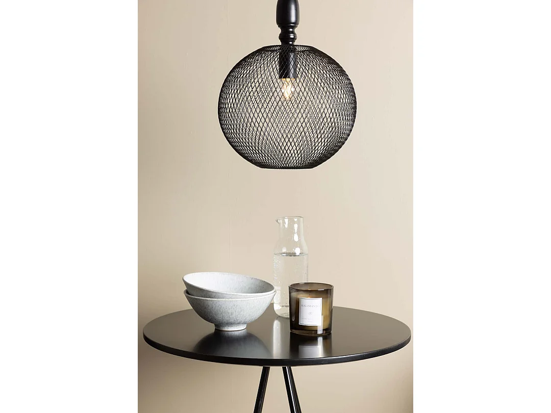 Bistro barmeubelset bartafel zwart en 2 Tvist barstoelen zwart.