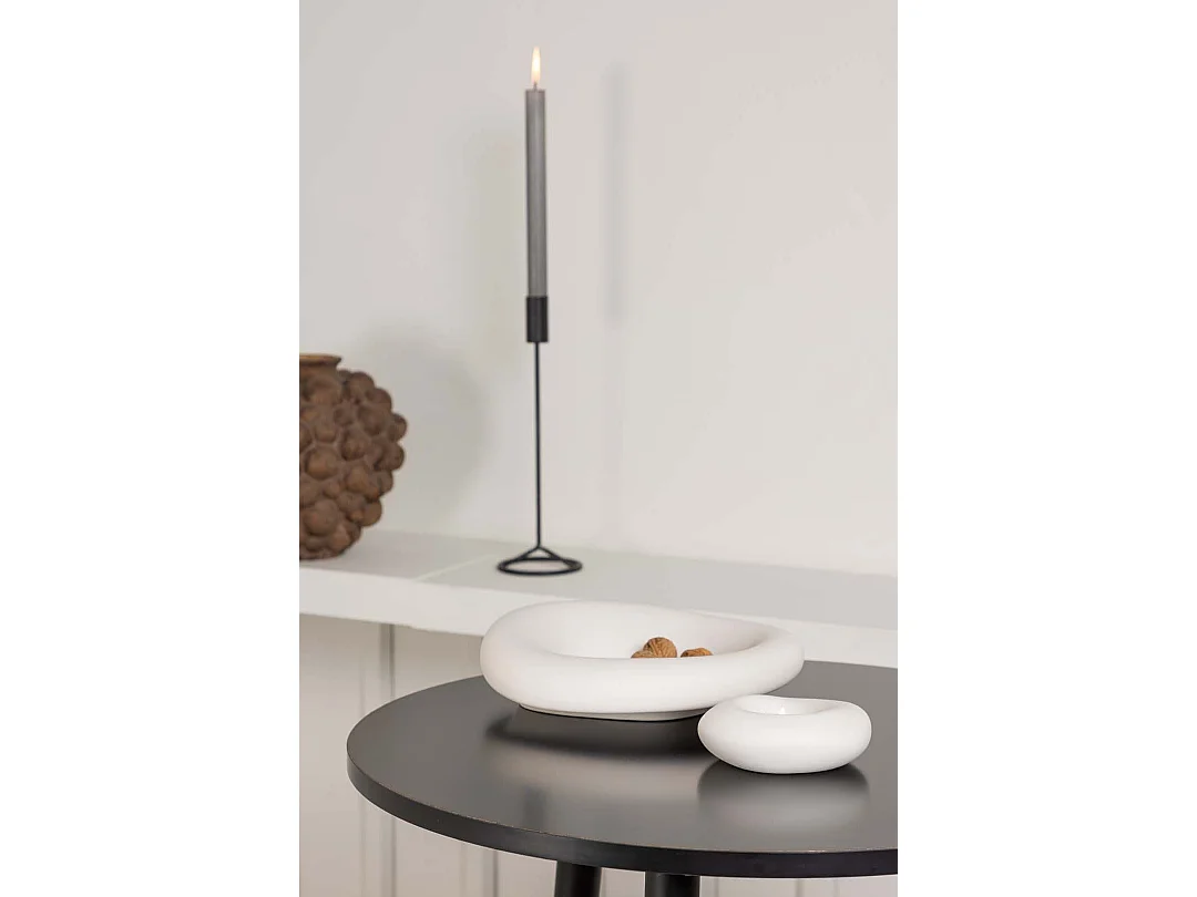 Plaza ensemble de meubles de bar table de bar noir et 2 Ozark tabourets de bar naturel.