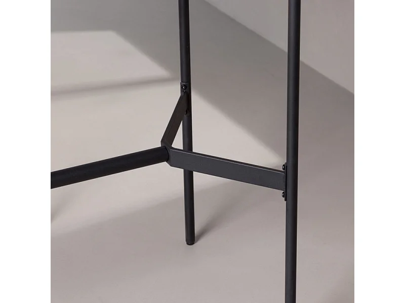 Rax table de bar noir.