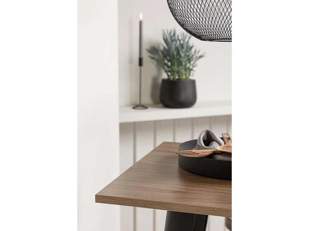 Tempe Bartisch Nussbaum dekor und 2 Ozark Barhocker natur.