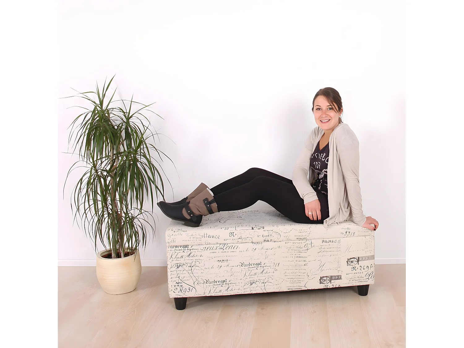 Schowek Kriens,  napis, kremowy