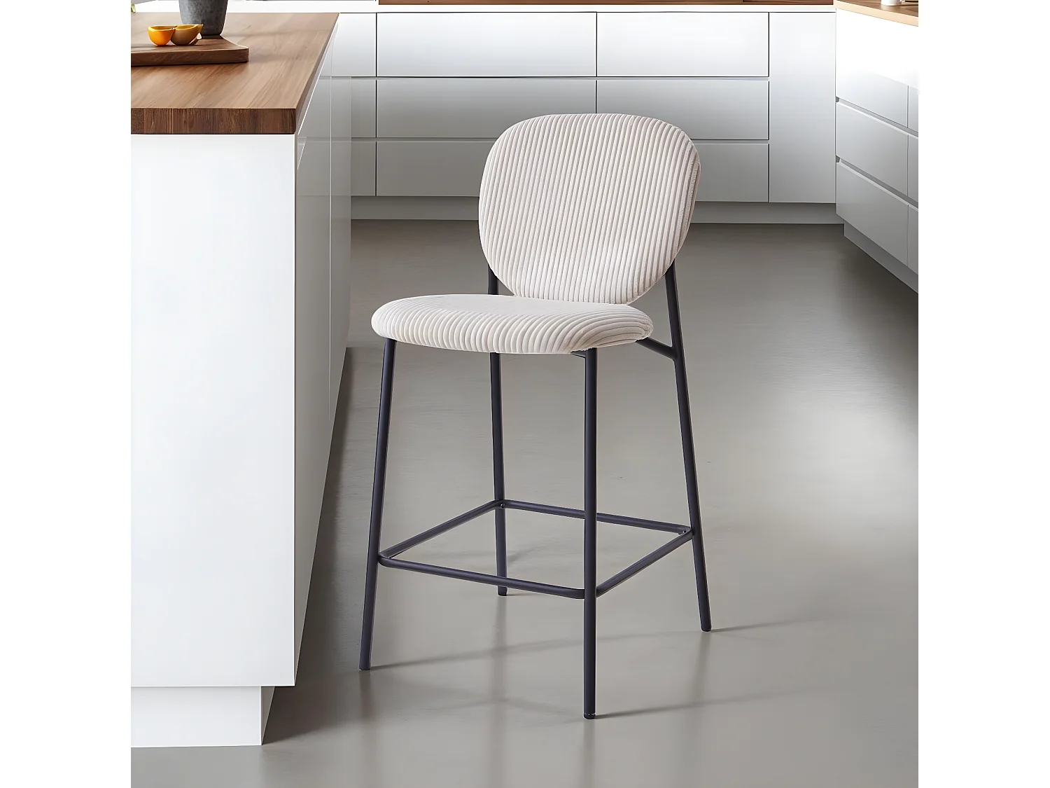 Lot de 2 tabourets de bar en velours côtelé beige, piètement métal noir - Betty