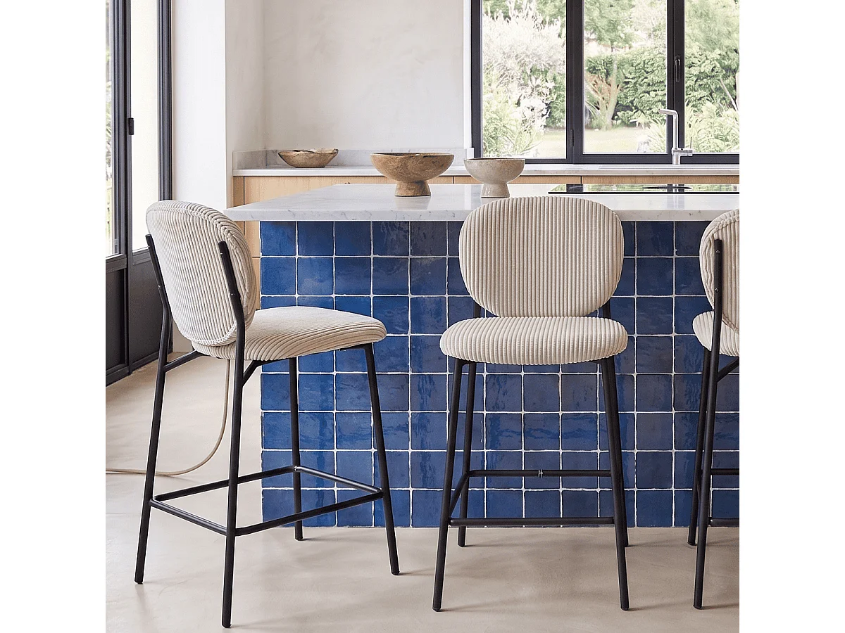 Lot de 2 tabourets de bar en velours côtelé beige, piètement métal noir - Betty